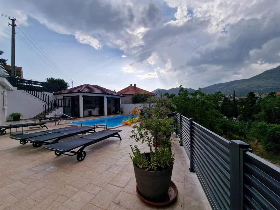 טרביניה Studio Apartmani Milovic מראה חיצוני תמונה