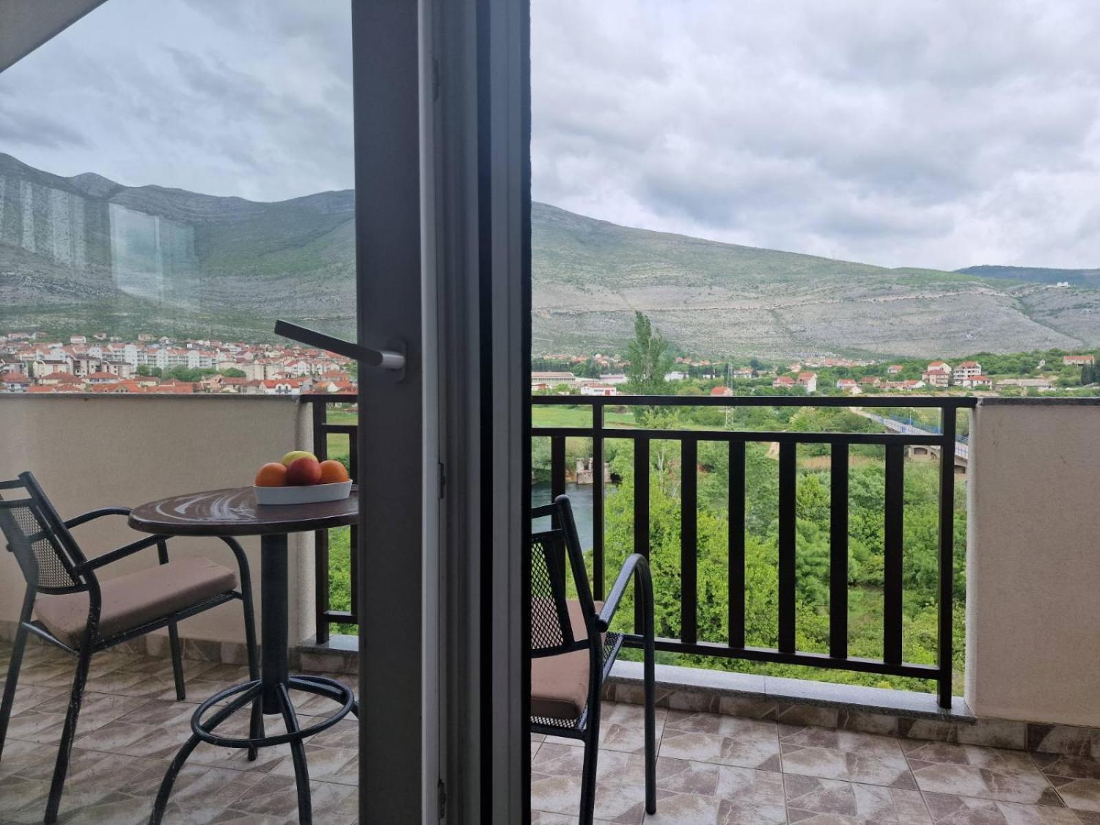 טרביניה Studio Apartmani Milovic מראה חיצוני תמונה